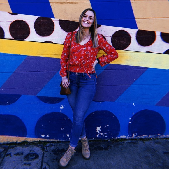 Meet your Posher, Melanie - Picture 2 of 2